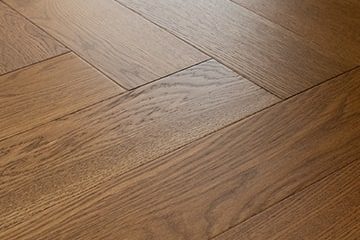 Паркетный пол через годы: ровная матовая оптика при стабильном микроклимате